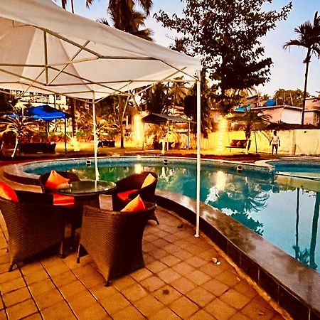 Summer Beach Resort, Goa - #Near Baga Beach #Swimming Pool #Garden #Bar #Lift #Premium Rooms #Property Of The Year #70565-84665 Калангут Екстер'єр фото