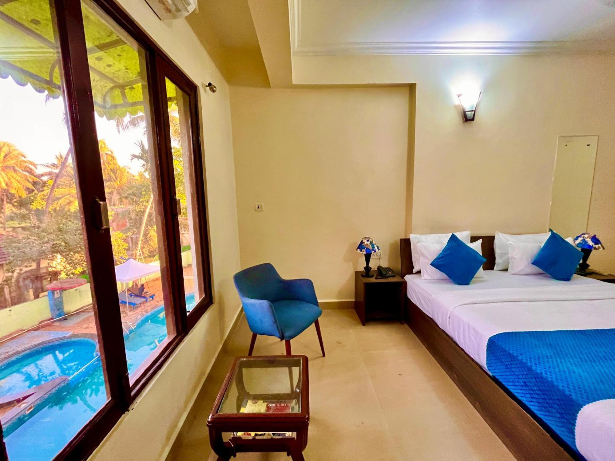 Summer Beach Resort, Goa - #Near Baga Beach #Swimming Pool #Garden #Bar #Lift #Premium Rooms #Property Of The Year #70565-84665 Калангут Екстер'єр фото
