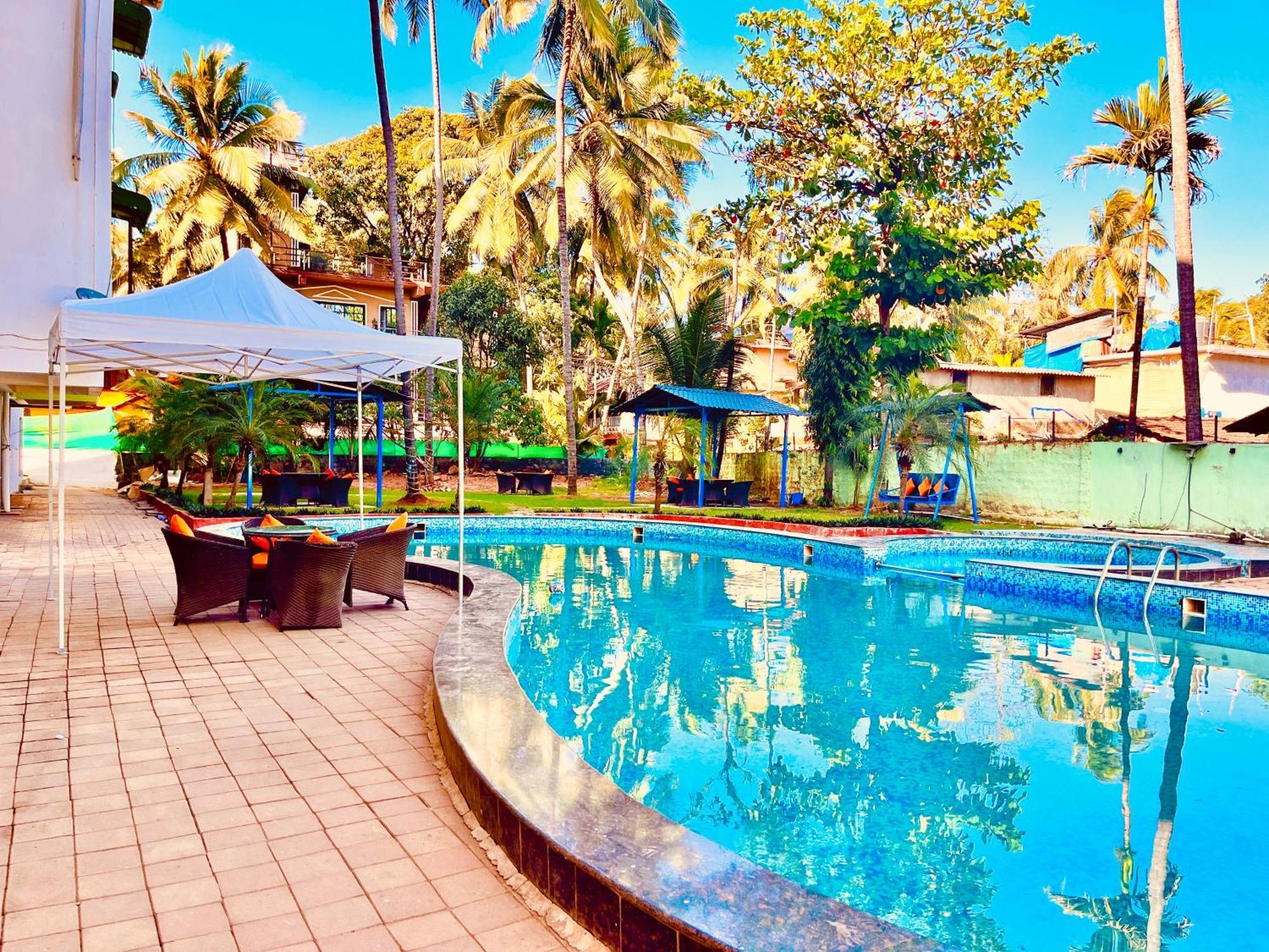 Summer Beach Resort, Goa - #Near Baga Beach #Swimming Pool #Garden #Bar #Lift #Premium Rooms #Property Of The Year #70565-84665 Калангут Екстер'єр фото