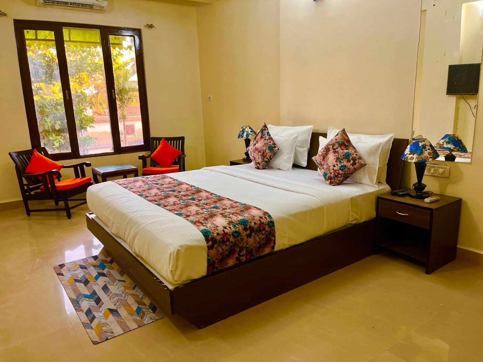 Summer Beach Resort, Goa - #Near Baga Beach #Swimming Pool #Garden #Bar #Lift #Premium Rooms #Property Of The Year #70565-84665 Калангут Екстер'єр фото