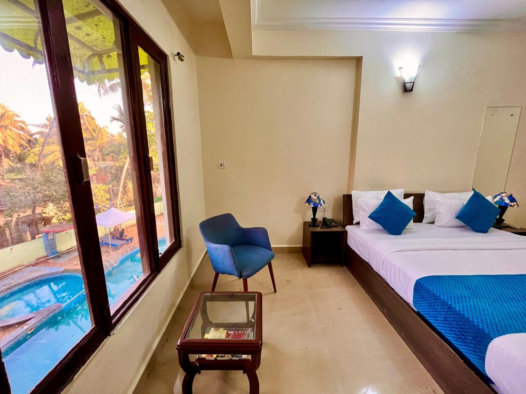 Summer Beach Resort, Goa - #Near Baga Beach #Swimming Pool #Garden #Bar #Lift #Premium Rooms #Property Of The Year #70565-84665 Калангут Екстер'єр фото