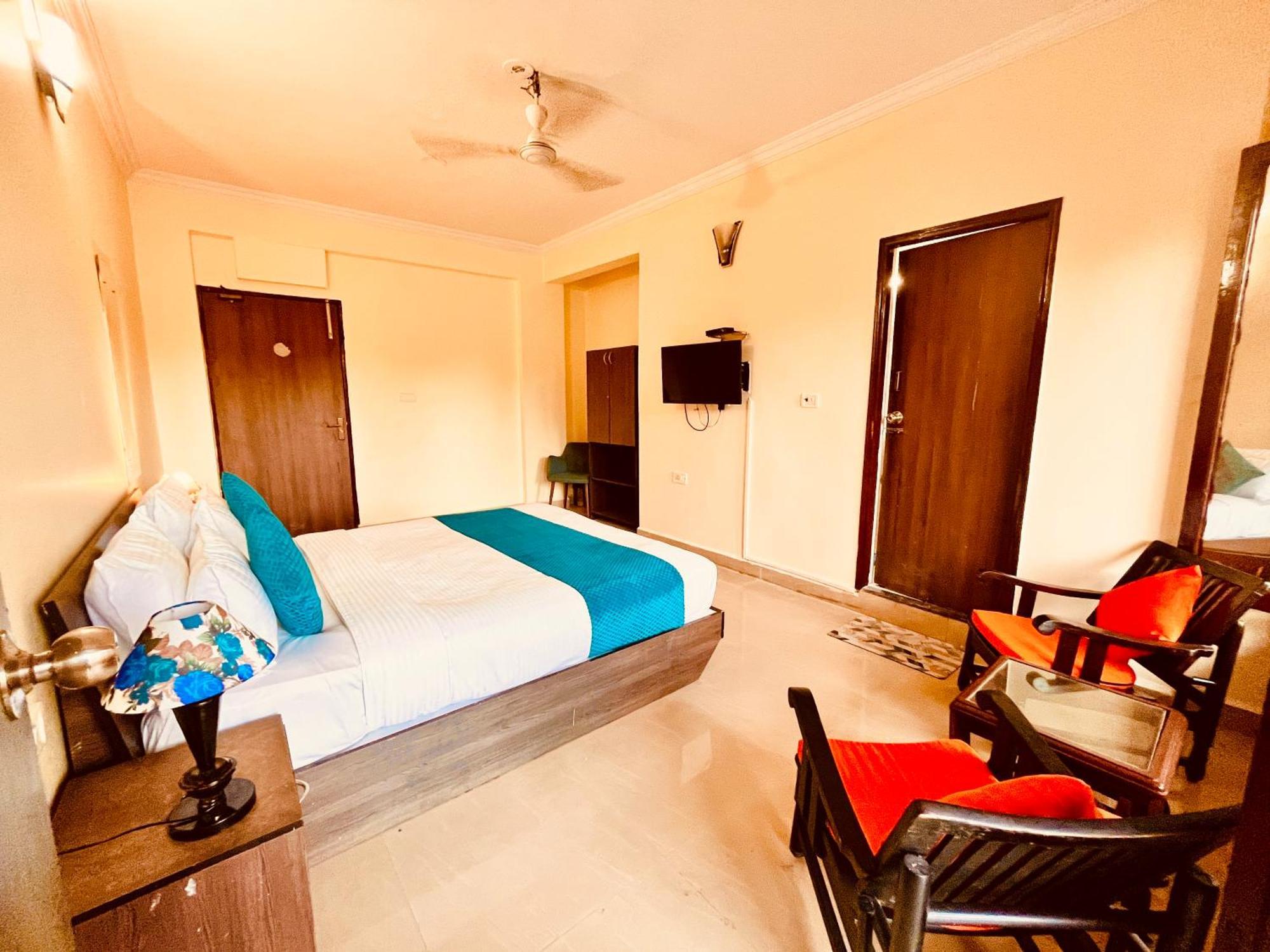 Summer Beach Resort, Goa - #Near Baga Beach #Swimming Pool #Garden #Bar #Lift #Premium Rooms #Property Of The Year #70565-84665 Калангут Екстер'єр фото