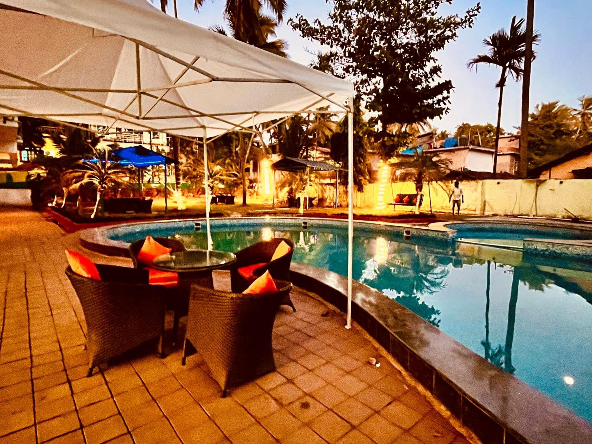 Summer Beach Resort, Goa - #Near Baga Beach #Swimming Pool #Garden #Bar #Lift #Premium Rooms #Property Of The Year #70565-84665 Калангут Екстер'єр фото